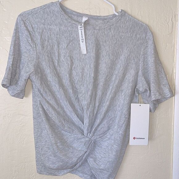 NWT LULULEMON CRESCENT TEE KNOT GREY HEATHERED size 6 - Picture 1 of 3